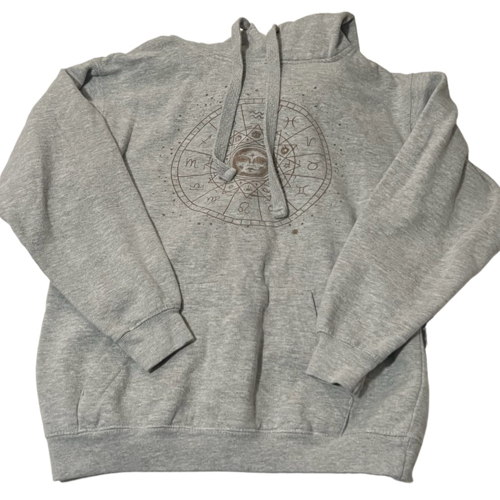 Chic & Cheerful | Sweatshirt